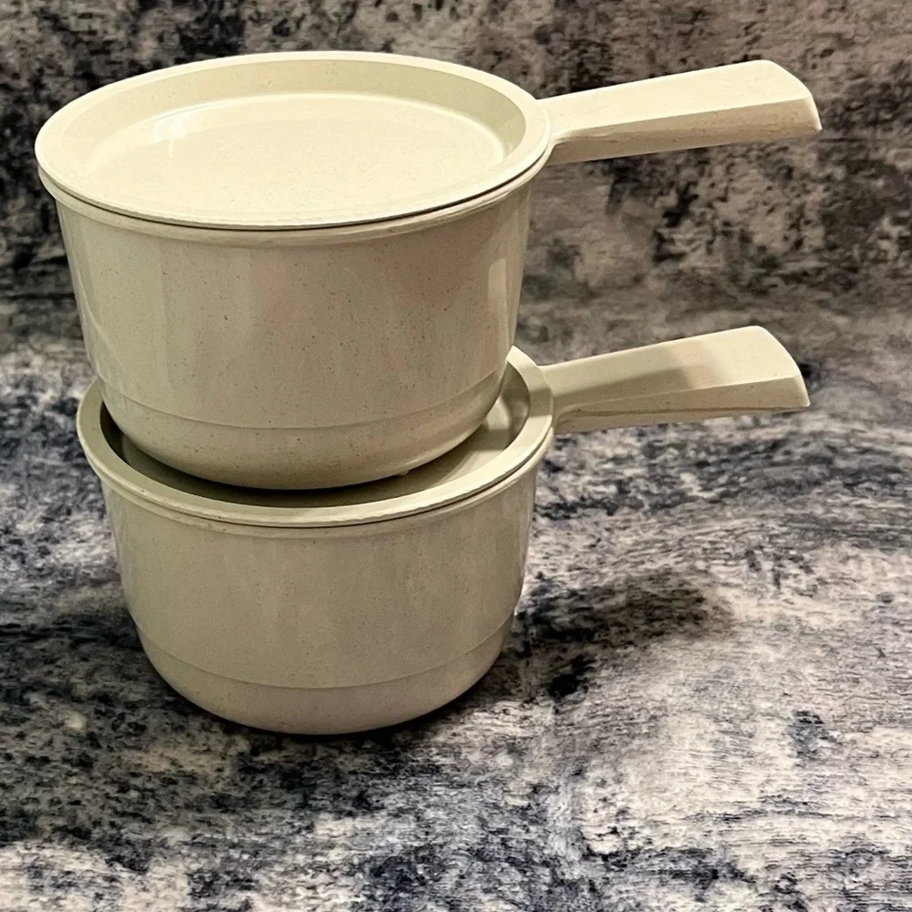 Vintage Set of 2 Nordic Ware Soup R’ Mugs with lids